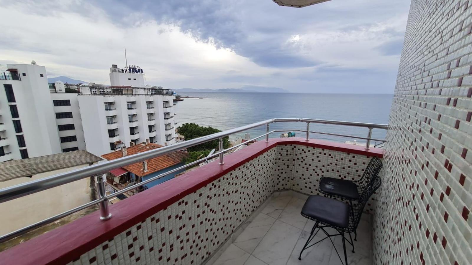 Bianco Otel *